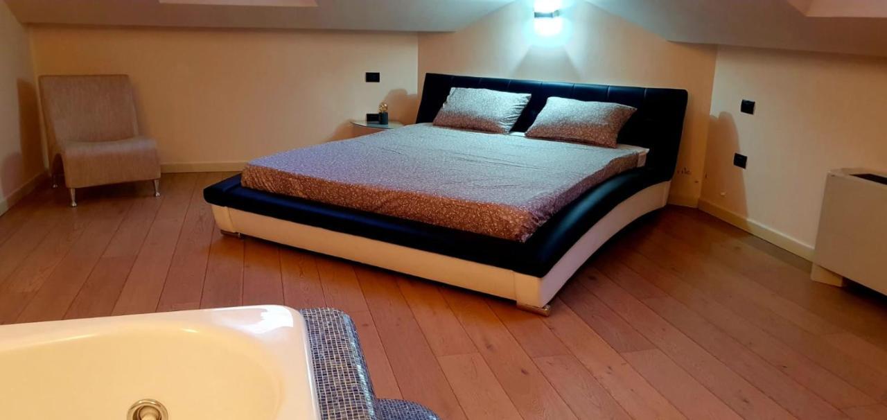 Central Terrace Escape With Jacuzzi Timisoara Exterior foto